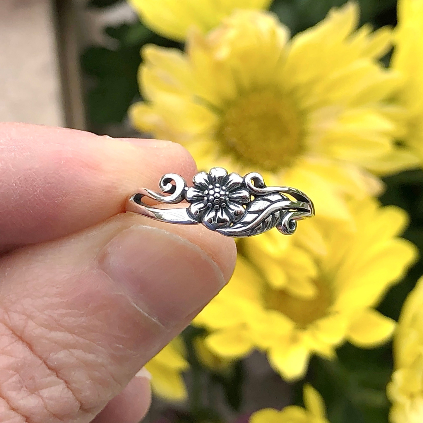 Flower with Vine Ring