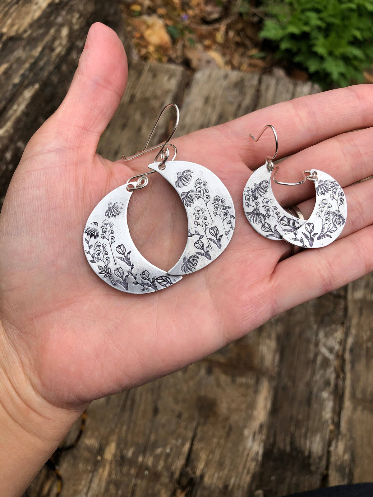Wildflower moon earrings in silver earrings - Small