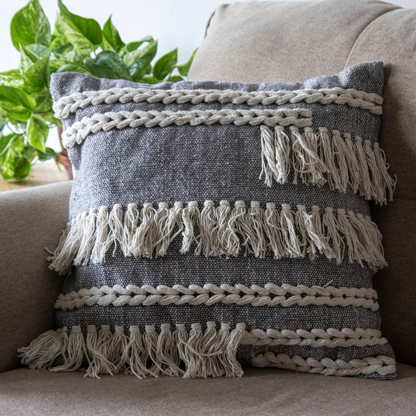 Amory Pillow 20x20
