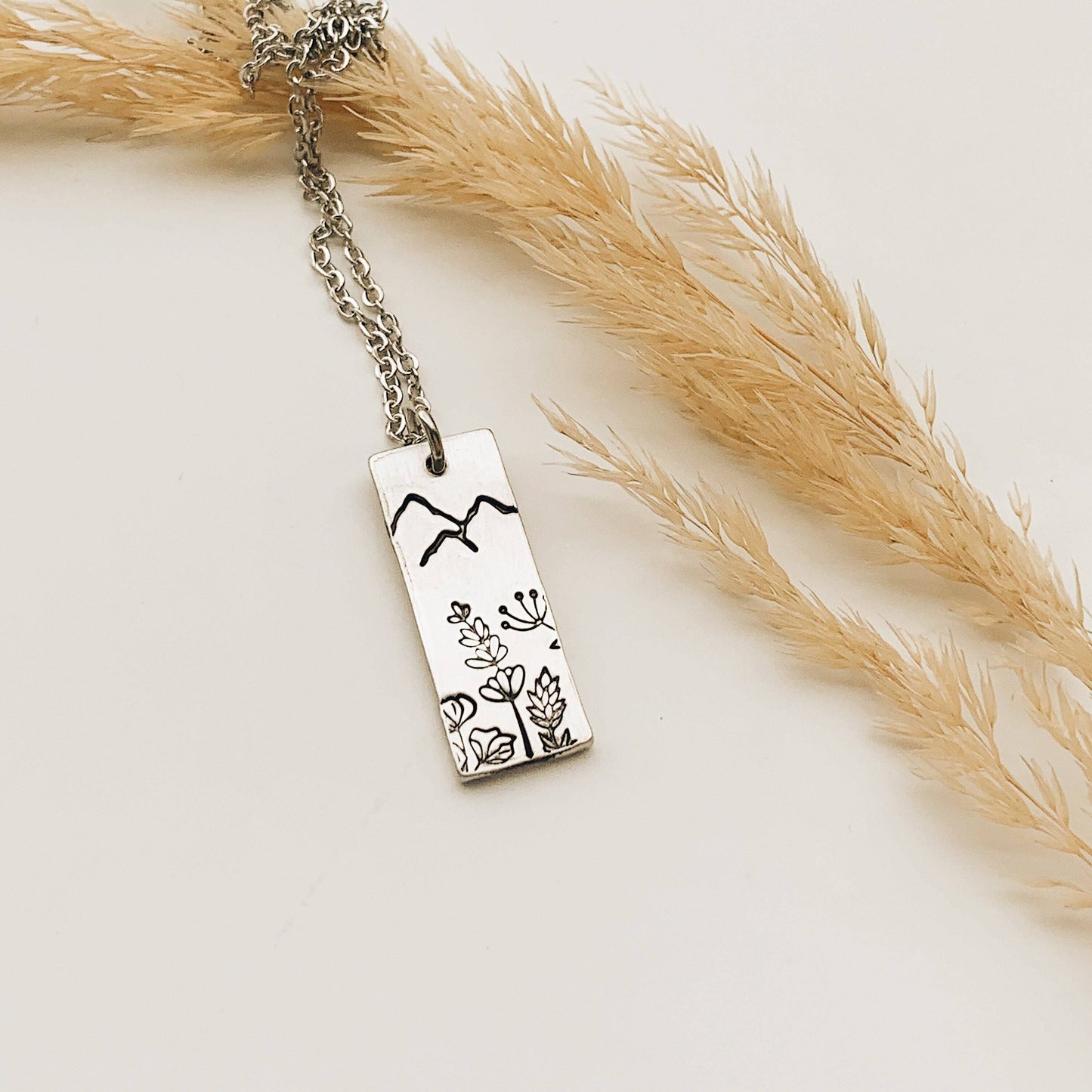 Wildflowers Dancing Necklace