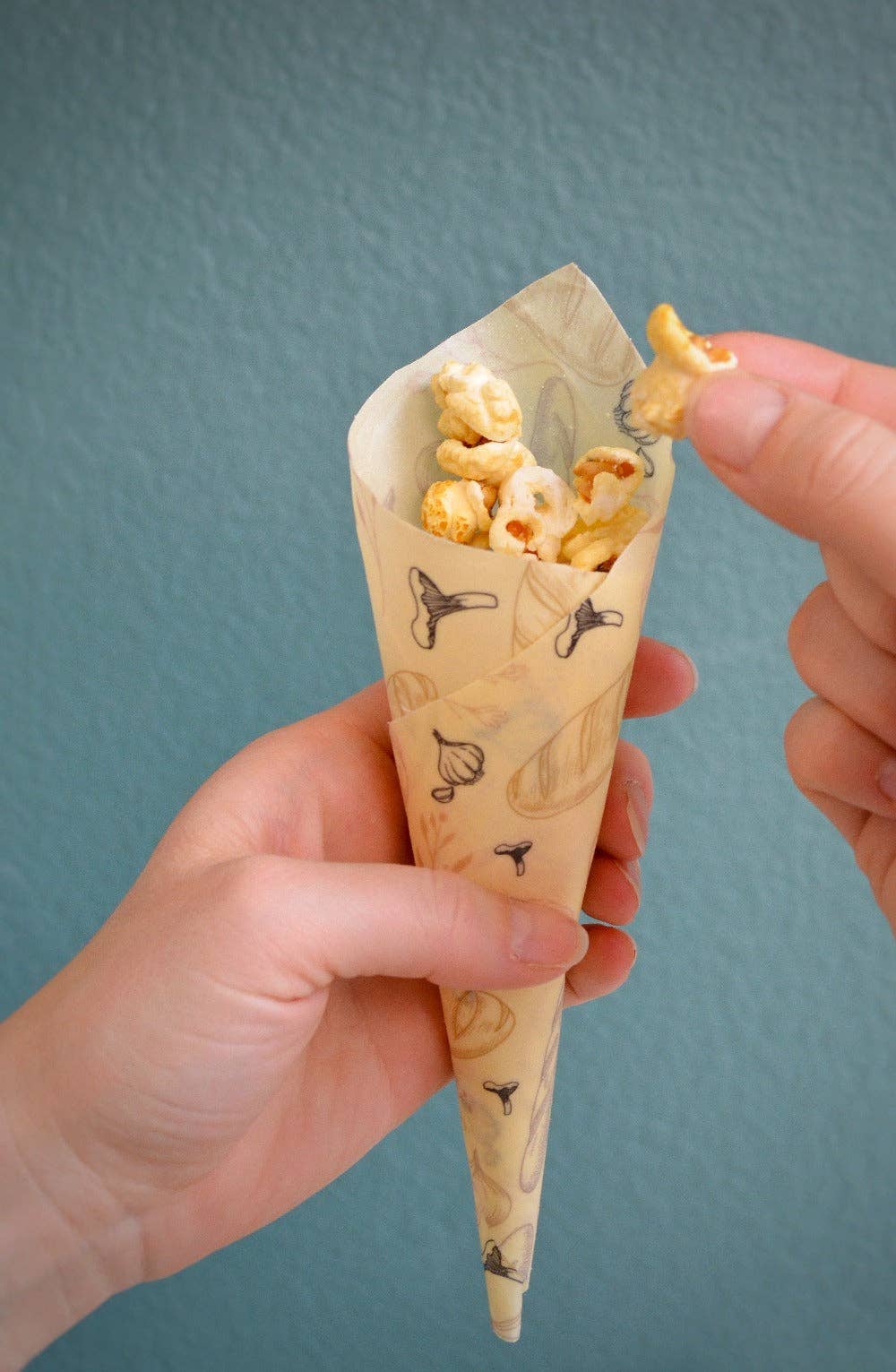 Eco-Friendly Plant-Based Wax Food Wrap Roll