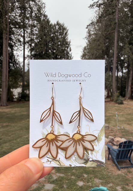 Daisy brass flow earrings