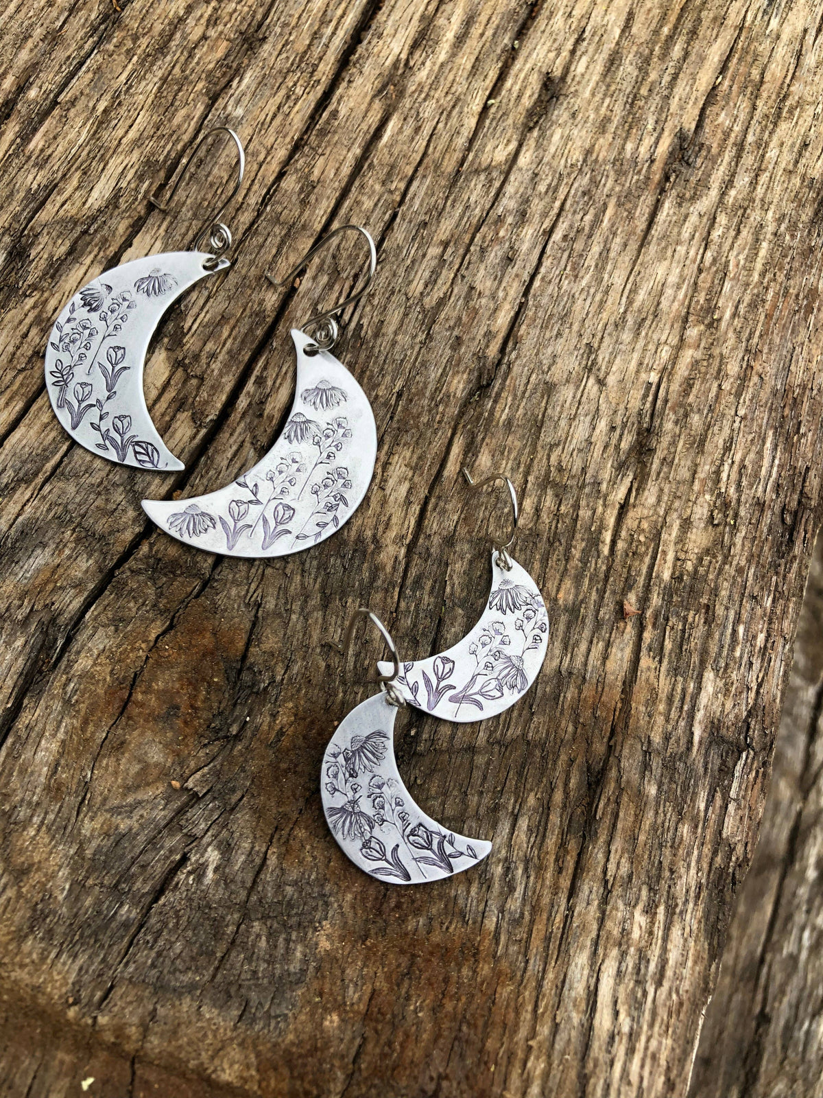 Wildflower moon earrings in silver earrings - Small