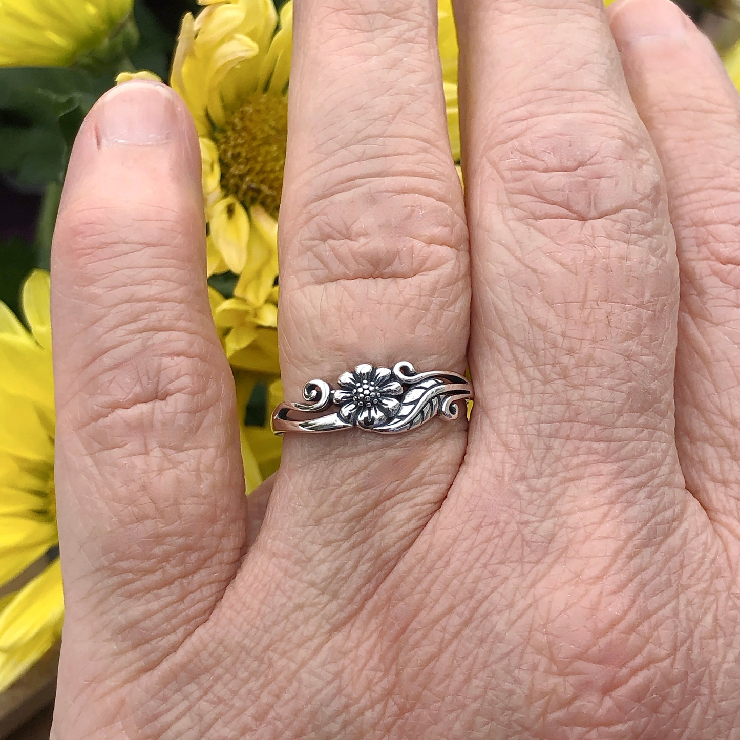Flower with Vine Ring
