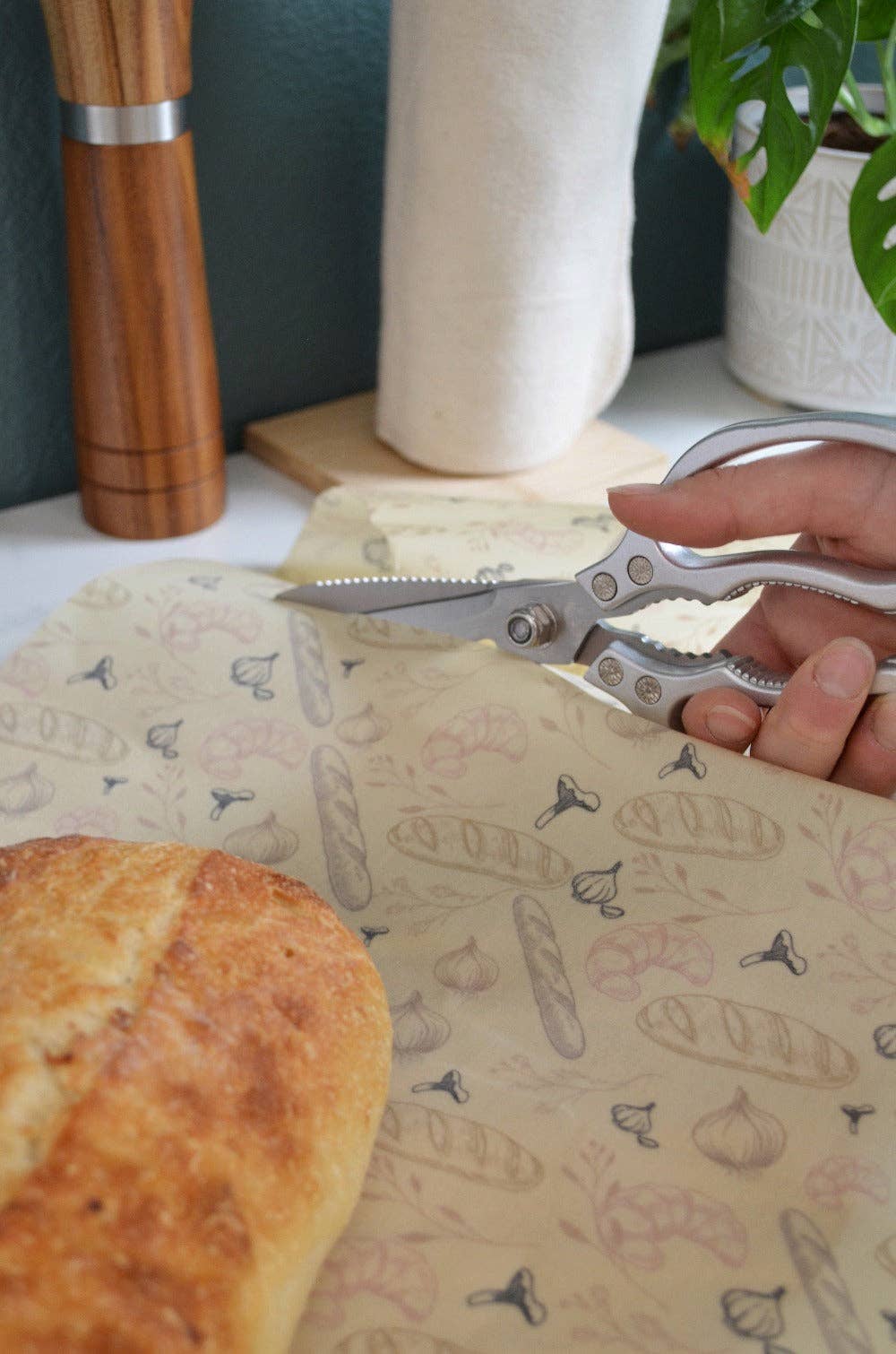 Eco-Friendly Plant-Based Wax Food Wrap Roll