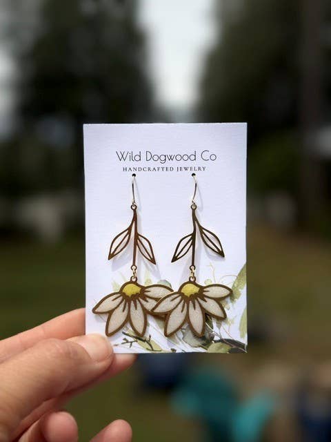 Daisy brass flow earrings