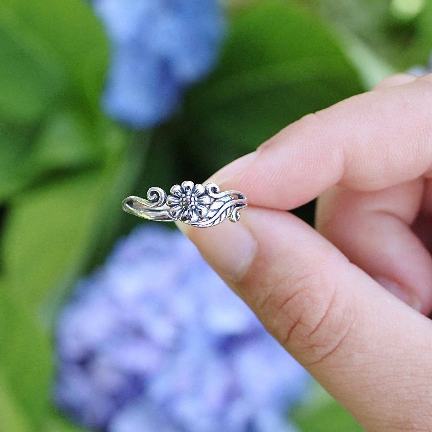 Flower with Vine Ring