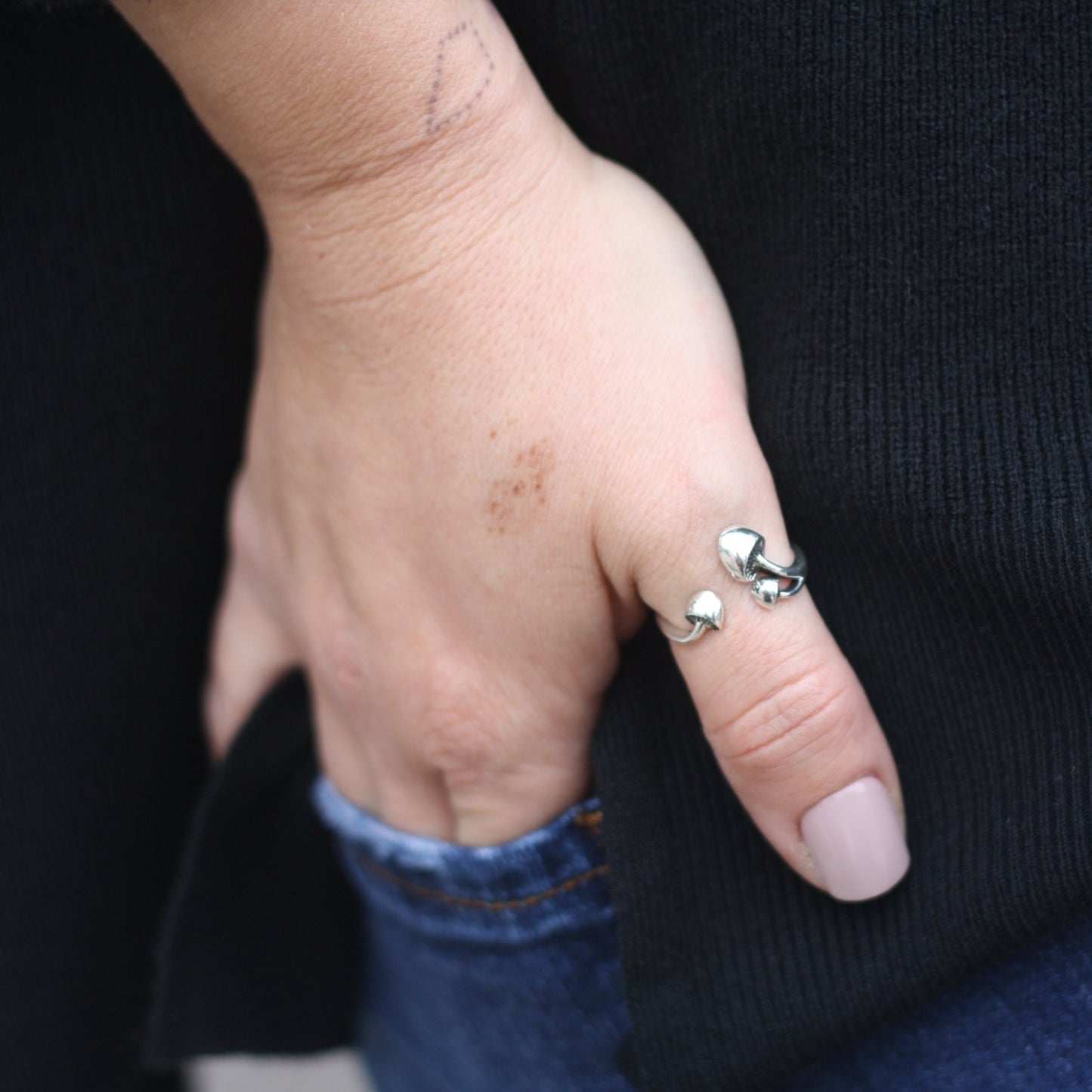 Adjustable Three Mushroom Ring