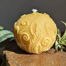 Load image into Gallery viewer, Fern Sphere Beeswax Candle
